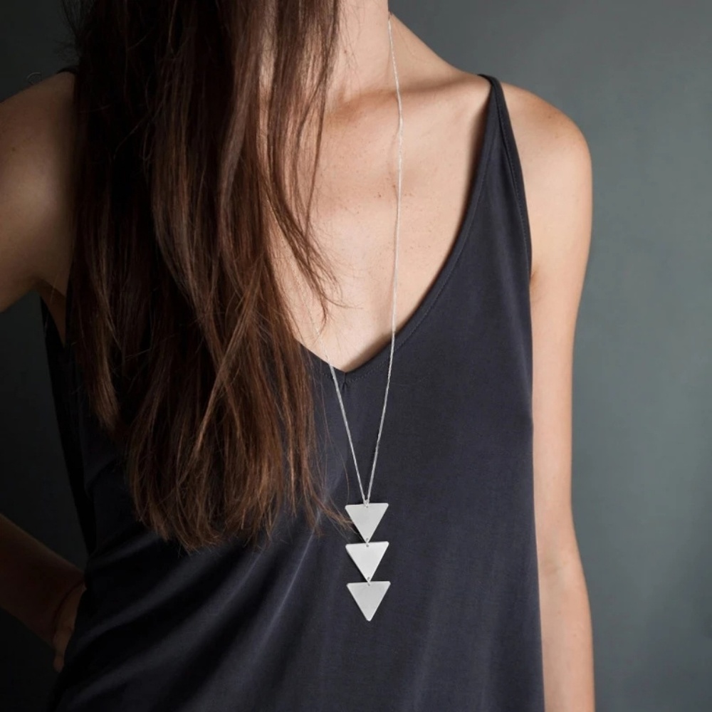 Triangles Necklace - Picture 2 of 2